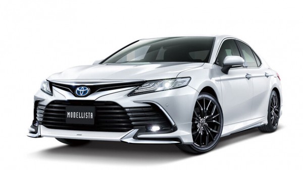 Toyota выпустила тюнинг-комплекты для обновленной Camry
