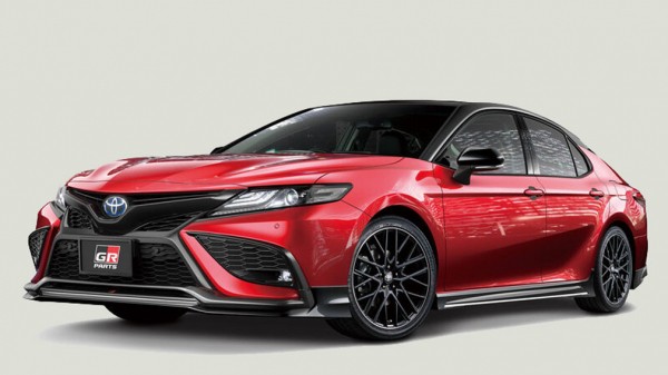 Toyota выпустила тюнинг-комплекты для обновленной Camry