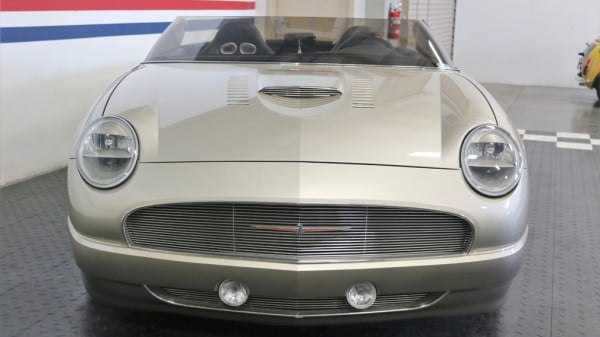 На продажу выставлен уникальный родстер Ford Speedbird, построенный почти 20 лет назад