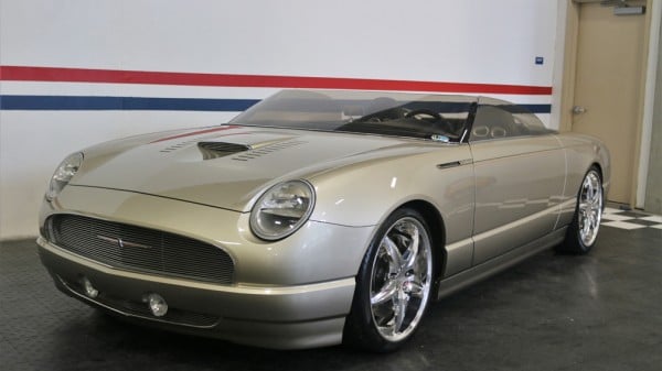 На продажу выставлен уникальный родстер Ford Speedbird, построенный почти 20 лет назад