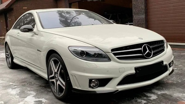 Россиянин выставил на продажу уникальный Mercedes-Benz CL 63 AMG в состоянии нового