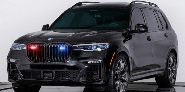 Канадцы построили первый в мире бронированный BMW X7 &laquo;для всех&raquo; (видео)