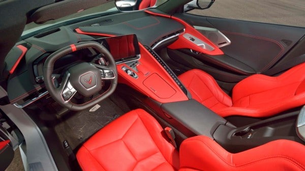 Chevrolet приостановил производство Corvette в шестой раз