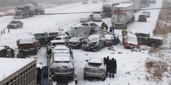 ДТП: из-за непогоды столкнулось 130 авто (видео)