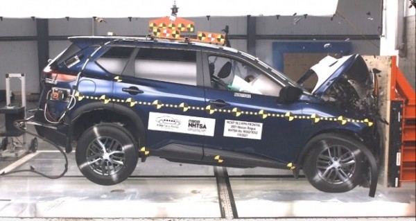 Краш-тест Nissan Rogue: кроссовер не впечатлил экспертов