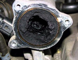 Очистка впускного коллектора дизельного мотора  &nbsp;