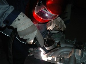 Треснул блок двигателя: что делать?