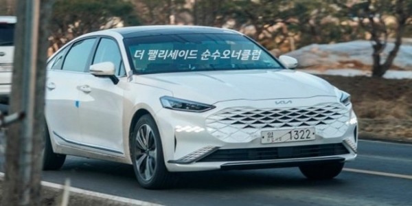 В Сеть попали фото роскошного интерьера KIA K8 В Сеть попали фото роскошного интерьера KIA K8