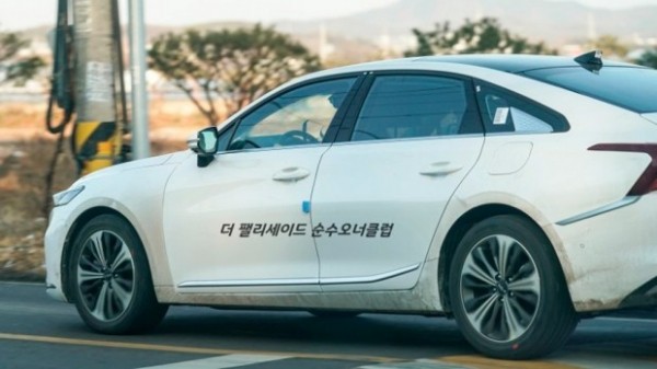 В Сеть попали фото роскошного интерьера KIA K8 В Сеть попали фото роскошного интерьера KIA K8