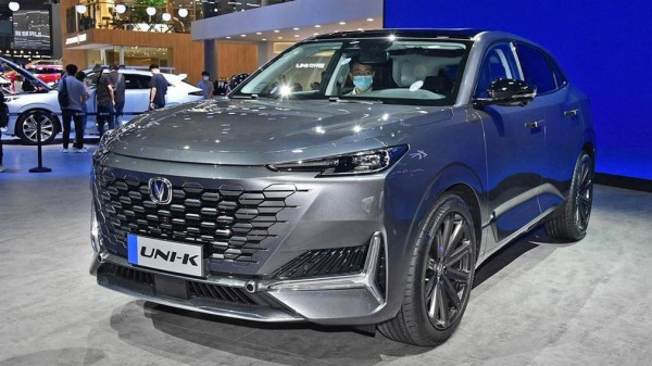 Объявили цену нового кроссовера Changan Uni-K