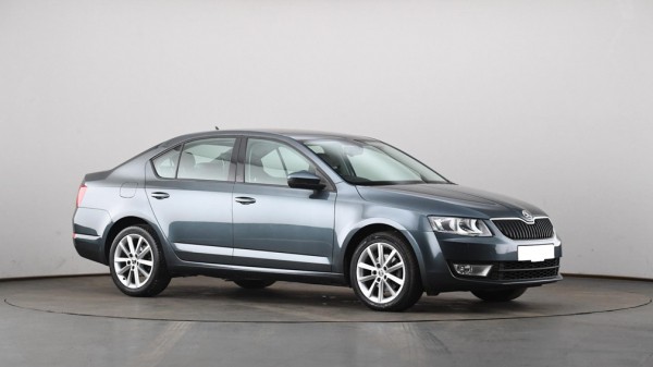 Около 700 автомобилей Skoda Octavia попали под отзыв в РФ