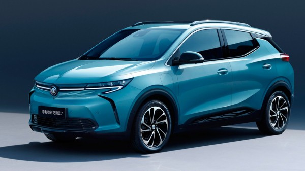 Аналитики назвали самую популярную у женщин марку автомобилей