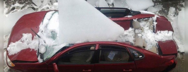 Депутаты предлагают включить в ОСАГО страхование от ям и сосулек