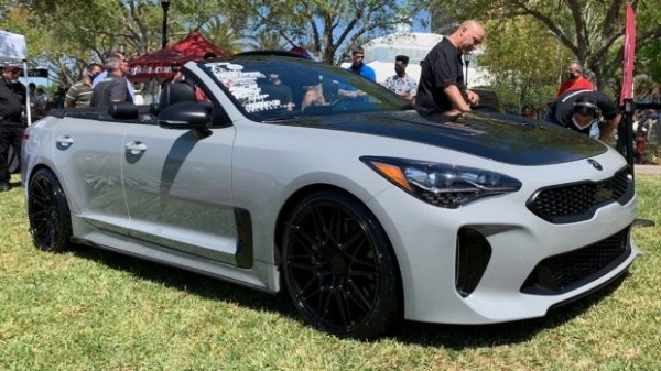 KIA Stinger лишился крыши