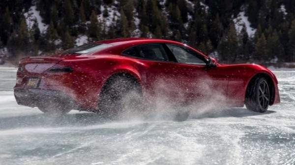 Электромобиль Drako GTE показал красивый дрифт (видео)