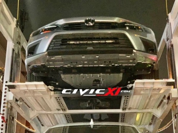 И вот опять... Новая Honda Civic попалась фотошпионам