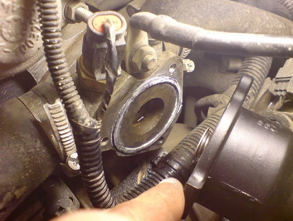 Лада Калина: замена термостата самостоятельно