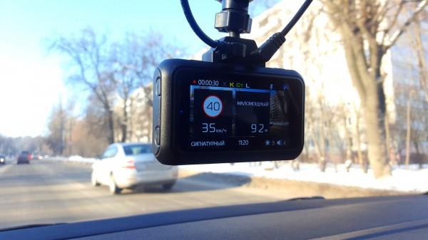 &laquo;Не видеорегистратор, а видеосистема!&raquo;. Обзор комбо-устройства TrendVision Hybrid Signature PRO