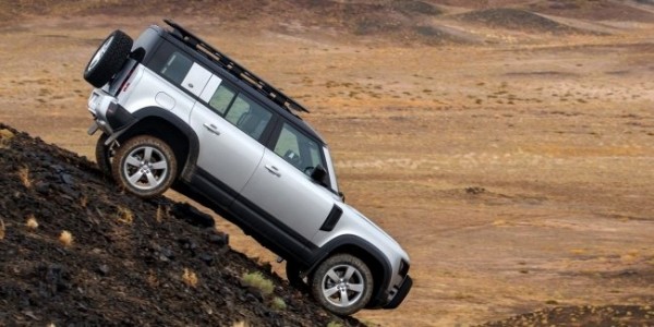 Растянутый Defender: зачем он вообще нужен?