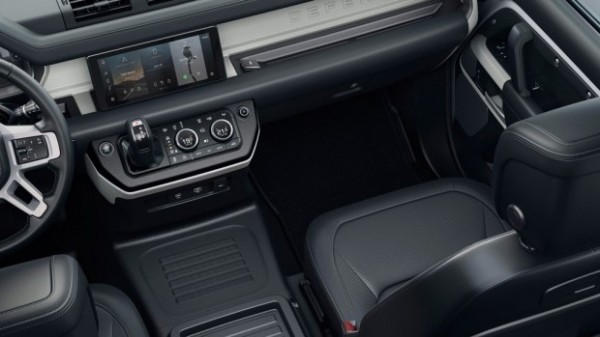 Растянутый Defender: зачем он вообще нужен?