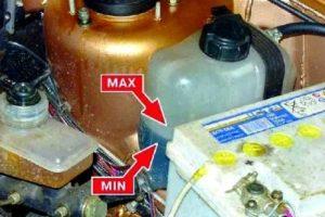 Тосол или антифриз: разница составов и как заменить