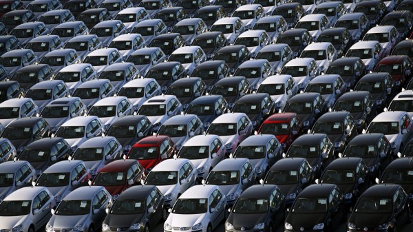 В РФ в 2021 году рекордно подорожали автомобили