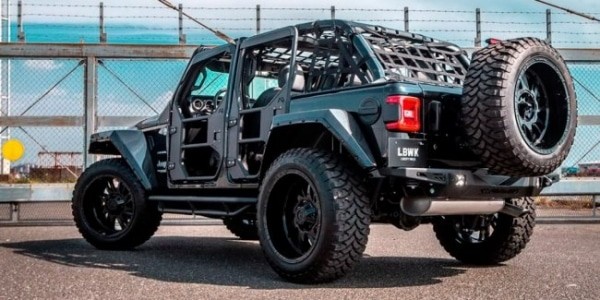 Ничего &laquo;лишнего&raquo;: Jeep Wrangler от Liberty Walk