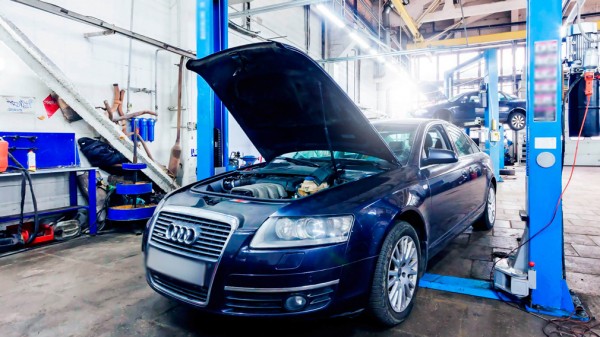 Названы пять самых дорогих в обслуживании авто