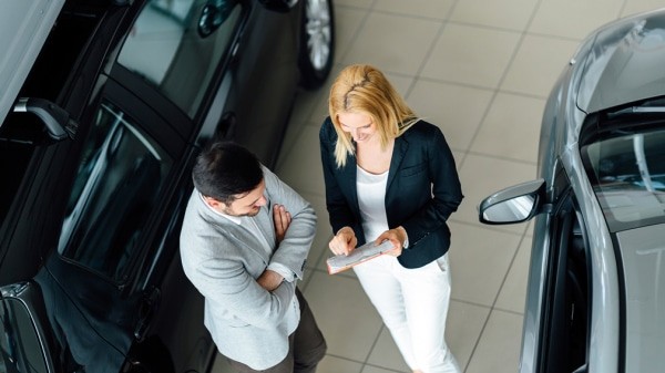 Перечислены автомобили, которые чаще всего покупают повторно в России