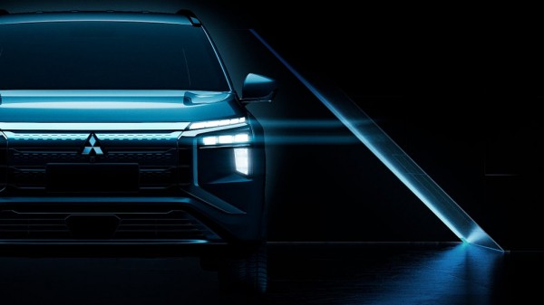 Компания Mitsubishi раскрыла внешность электрокроссовера Airtrek