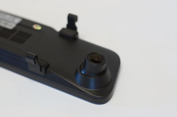 Дооснащаем машину полезными функциями без вмешательства в интерьер. Android-зеркало в автомобиле &ndash; насколько это удобно?