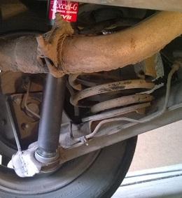 Как самостоятельно поменять амортизаторы и стойки