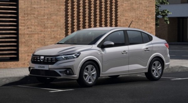 Наш новый Renault Logan: первые фото салона и подробности