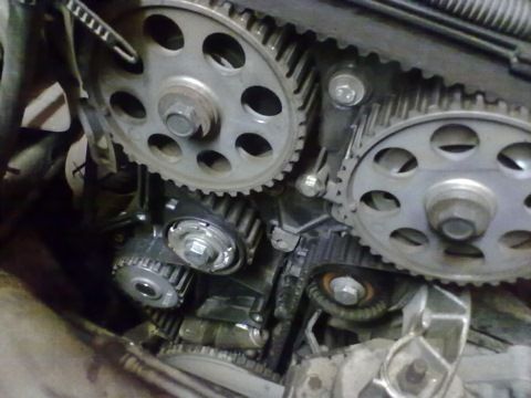 Насос охлаждающей жидкости: устройство и принцип работы