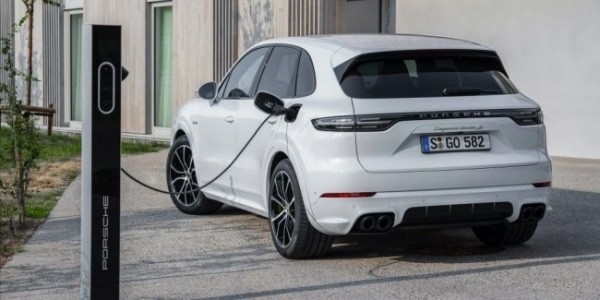 Porsche Cayenne превратится в Taycan