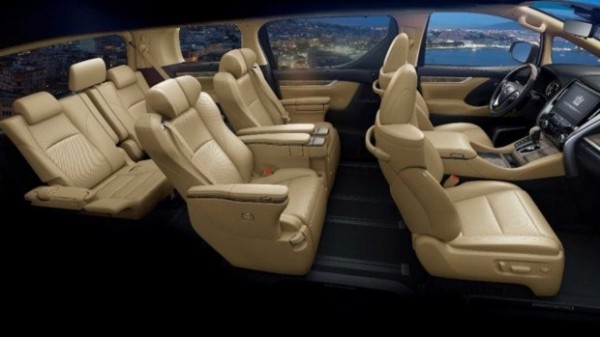 Toyota представила ещё одну вариацию Crown