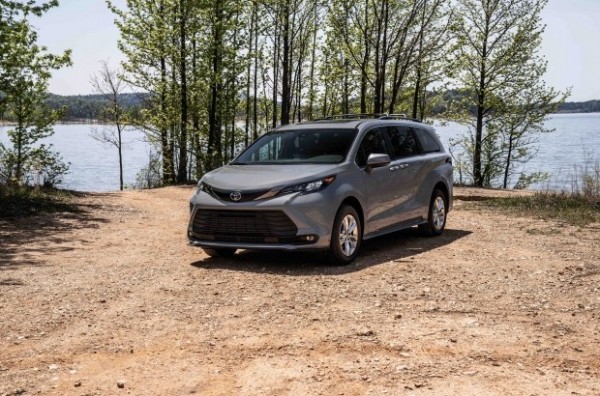 Toyota Sienna станет ближе к природе