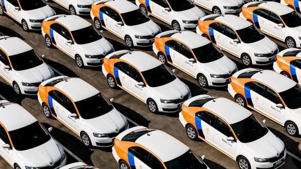 Эксперты назвали страну, которая лидирует по использованию каршеринга