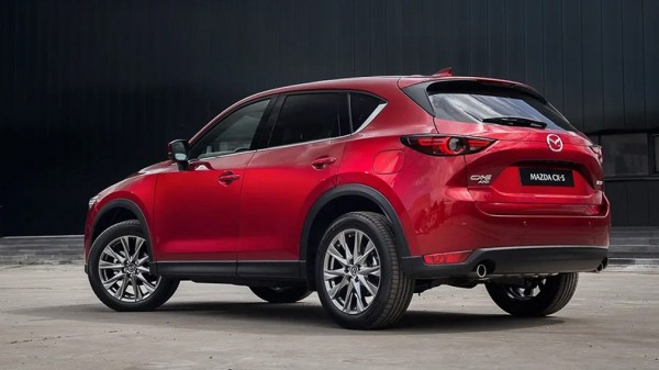 Кроссовер Mazda CX-5 нового поколения показали на рендере