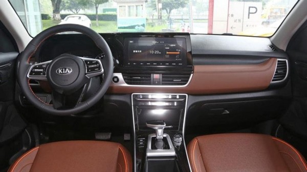 Компания Kia начала продажи обновлённого кроссовера Kia KX3