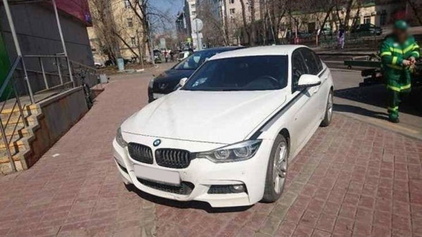 С начала весны 2021 года на штрафстоянки Москвы увезли около 1000 роскошных авто