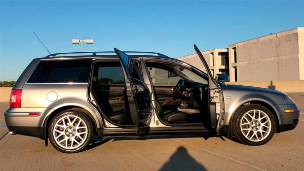 В США на продажу выставили редчайший Volkswagen Passat с W8 под капотом