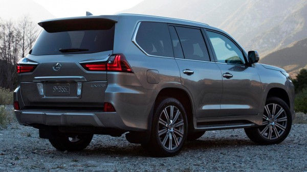 Lexus LX 570 попал в ТОП-3 подержанных премиальных внедорожников