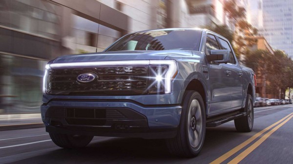 Ford представил электрическую версию пикапа F-150 под названием Lightning
