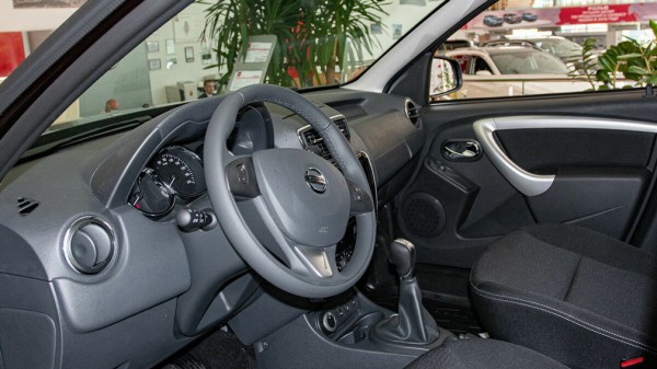 Nissan поднял цены на кроссовер Terrano в мае 2021 года