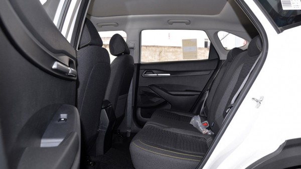 Компания Kia начала продажи обновлённого кроссовера Kia KX3