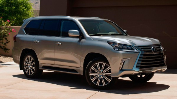 Lexus LX 570 попал в ТОП-3 подержанных премиальных внедорожников