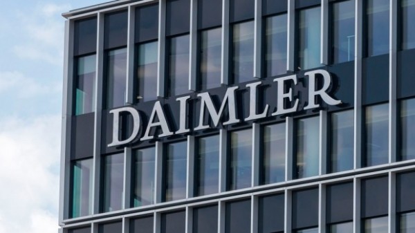 Nissan хочет поправить свое положение жертвуя Мерседесом