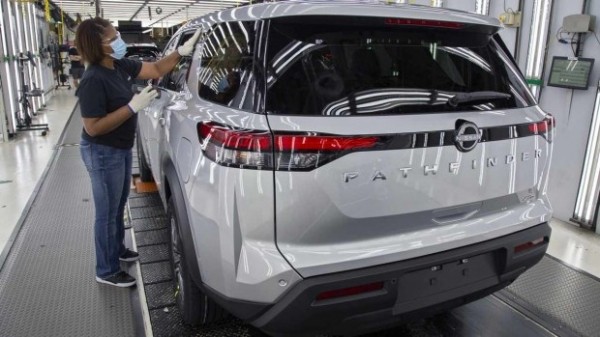 Новый Nissan Pathfinder встал на конвейер