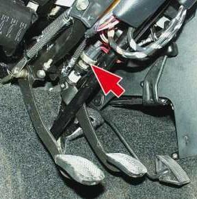 Почему не горят стоп-сигналы?